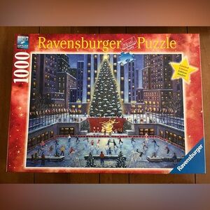 Ravensburger 1000 pc Christmas Puzzle